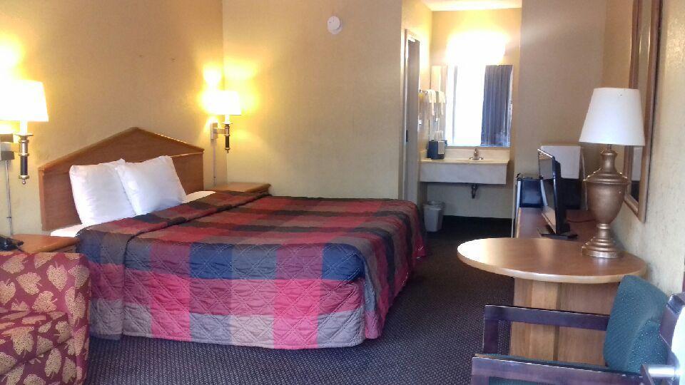 בירמינגהם Budgetel Inn And Suites מראה חיצוני תמונה